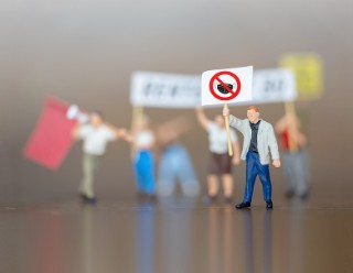 Keyvisual »Blick über den Tellerrand« Januar 2023: Das Gegenwissen der Querdenker